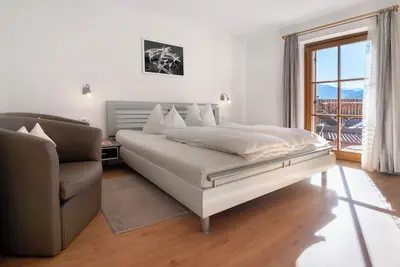 Image de Appartement \"Haus Peer A 2\" avec vue sur les montagnes, terrasse privée et Wi-Fi