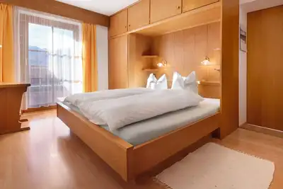 Image de Appartement \"Haus Peer B3\" avec vue sur les montagnes, terrasse privée et Wi-Fi