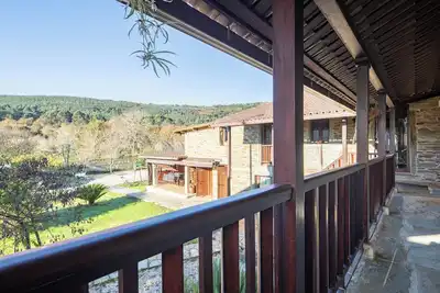Image de Maison de campagne \"O Forno Do Curro- Casiña Da Noz\" avec vue sur la montagne