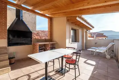 Image de Maison de campagne \"Sierra De Majalinos\" avec vue sur la montagne, Wi-Fi et climatisation