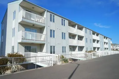 Image de Stunning Unobstructed Beach Front Views- 3 Bedroom Condo in the heart of Sea Isle City