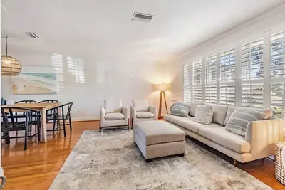 Image de Family Oasis with Private Heated Pool. 3. 9 miles to Indian Rocks Beach