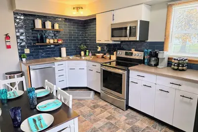 Image de The Galesburg Escape! King bed, Pet friendly, Game room