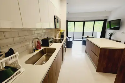 Image de Tranquil apartment/office in amazing Guachipelin Escazu Ac, WiFi and parking
