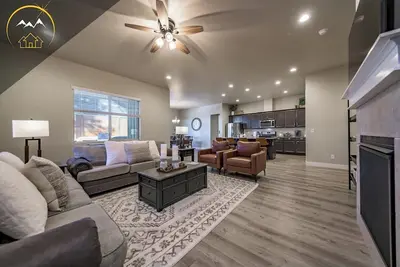 Image de The 241Desirable Family Vacation Home at Orion wAC and Separate Casita