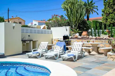 Image de Appartement dans une maison de vacances avec piscine privée, climatisation, Wifi, Tv, patio
