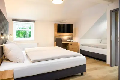 Image de Main building - Family room - Hotel Preyt 34005