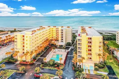 Image de Sandcastles 2br/2ba Cocoa Beach Ocean Views! Heated Pool!