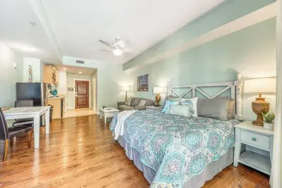 Image de Origin 534 | Stunning Gulf & Pool Views, Steps to Beach + Free Activities!