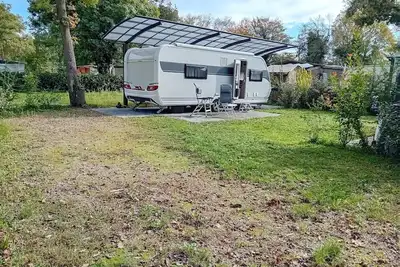 Image de Adventure world for young and old in a caravan (20m2) on a pitch with Pp (150m2).