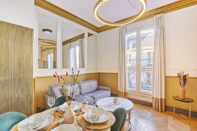 Superbe Appartment Champs Elysses Av Montaigne