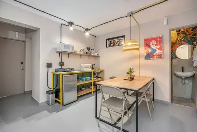 Image de 1br Cozy Studio w/ kitchenette fast WiFi in Manila