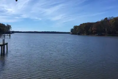 Image de Waterfront  3-bedroom cabin on Wheeler Lake Athens Decatur Huntsville