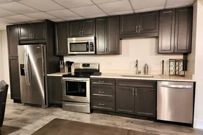 Huge Luxury Home! 3 Floors, Game Room, Private!