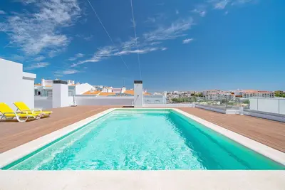 Image de Lagos Modern 1 With Pool by Homing