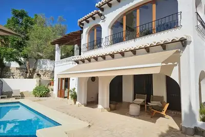 Image de Beautiful spacious villa with sea view and private pool close to the beach
