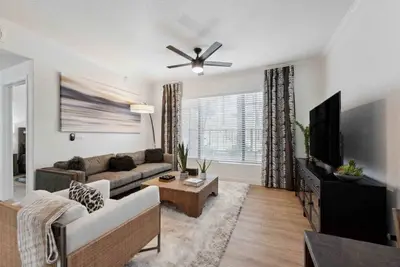 Image de Elegant 3br Condo at The Laurel Apartments