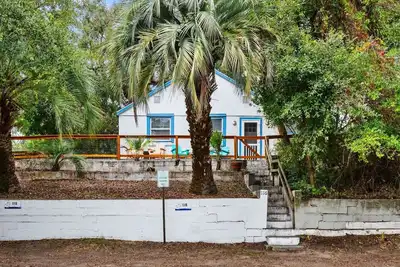 Image de Folly Beach Compound - Near the Beach & Center St!