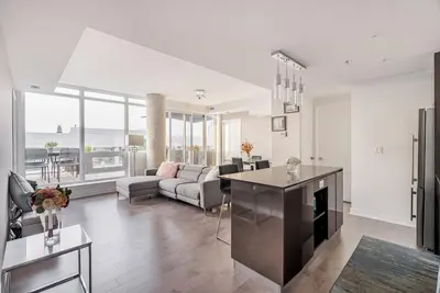 Image de Furnished 2 Bedroom Penthouse -All Inclusive w Parking Available Downtown Ottawa