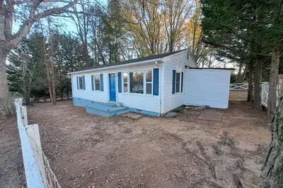 Image de Welcoming 2-bedroom house with WiFi in Winston-Salem
