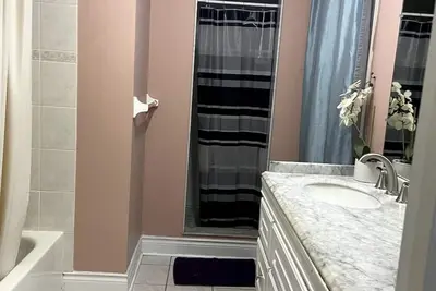 Image de Family Room in Brampton - Room 2
