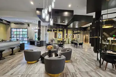 Image de Luxury  2-bedroom apartment with 2bths  Pool, Fitness room in vibrant Frisco!