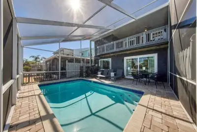 Image de Luxury Waterfront Heated Pool & Dock Dander-Free