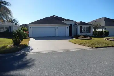 Image de Sunshine in The Villages Charming 2 bedroom with den, home in The Villages