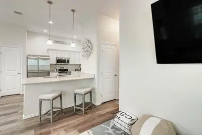Image de Coastal Oasis with Community Pool /3 Bed/2 with Community Pool and Boat Parking