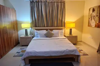 Spacious 3-bedroom Apartment in Accra with Ac, Dstv, Pool, Gym and WiFi