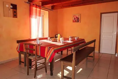 Image de Merveilleuse maison de vacances privée pour 8 personnes avec Wifi, Tv, terrasse et parking