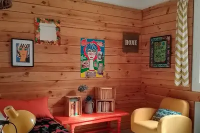 Image de Appartement rez de jardin ombragé, à 100 mètres de la plage.