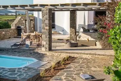 Golden Villa\n7 guests\nPlunge pool \nAegean view\nFireplace\n170 m²