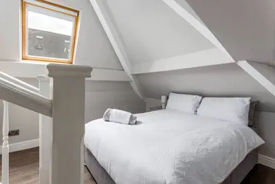 Image de Room#7 @ Jubilee House w/ FreeWifi, Desk & SmartTV