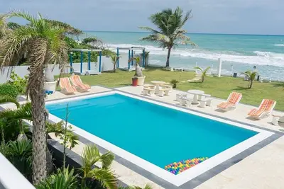Image de Luxury beachfront condo in East Cabarete, steps from the sand and waves!