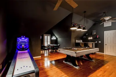 Image de Spacious Home Great for Holidays;Sleeps 20;Hot Tub; Gym; Pool; Game Room;
