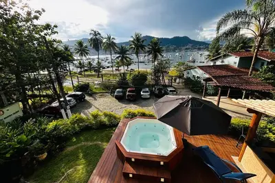 Image de Beautiful House In Angra With Sea View