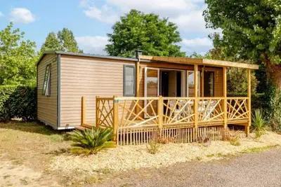 Image de Camping 3 étoiles - Piscine  - ccafbgf