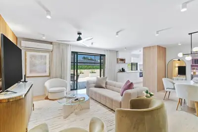 Image de Cest Mermaid A Stunning Beachside Escape