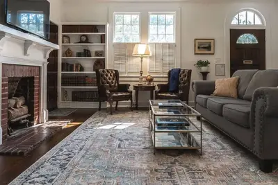 Image de Historic Park Place Retreat 3 Bdrm on the Park
