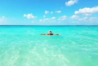 Image de Summer Special\nCayman Reef Resort\nOceanfront 1-Bed 1-Bath Condo. \nOn 7-Mile Beach