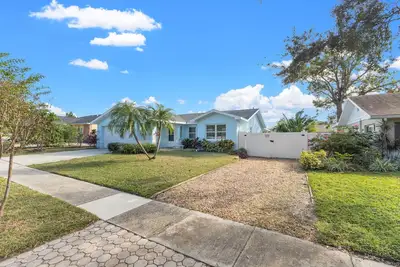 Image de Jacks Blue Haven- 3/2 Heated Pool, Game Room & Close to Gulf Beaches! !