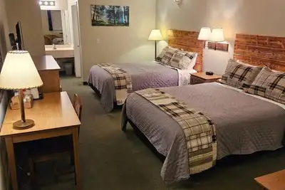 Image de Cozy Cabin Condo w/ Beach Club, Mountain Resort, Golf Course, and Skiing access