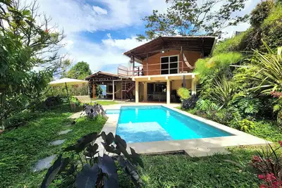 Image de Nutabe House, Girardota 40 min from MedellĂn! Ideal house for families and friends