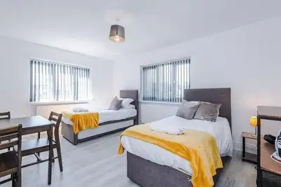 Image de Contractors* Sleeps 8* Free Parking*Discounts