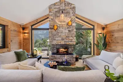 Image de Chalet Le Reve Cinema room Jacuzzi