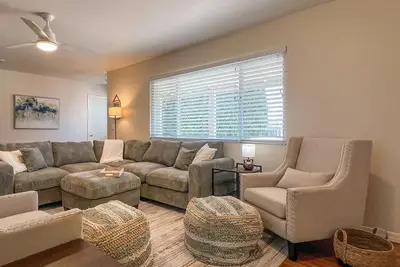 Image de 3-bed house in lovely 55+ community on the golf course in Sun City Az with Ac