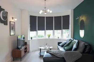 Image de Modern 3br w/ Wifi, Tv, Workspace and Parking, in Solihull near Resorts World