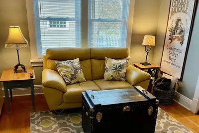 Image de Lovely 2nd Fl home w/ view. 5miles to Downtown- In historical Columbia Tusculum.