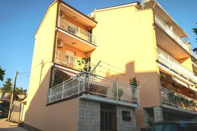 Image de Two Bedroom Apartment with Balcony